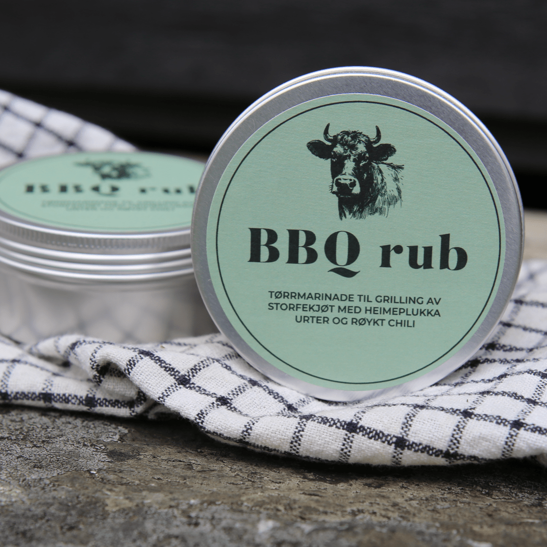BBQ rub til storfe – med heimeplukka urter og røykt chili - Symrehudkrem